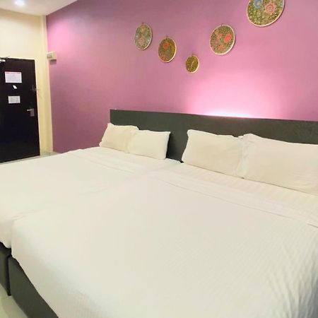 Hotel Mirage Pd Port Dickson Esterno foto