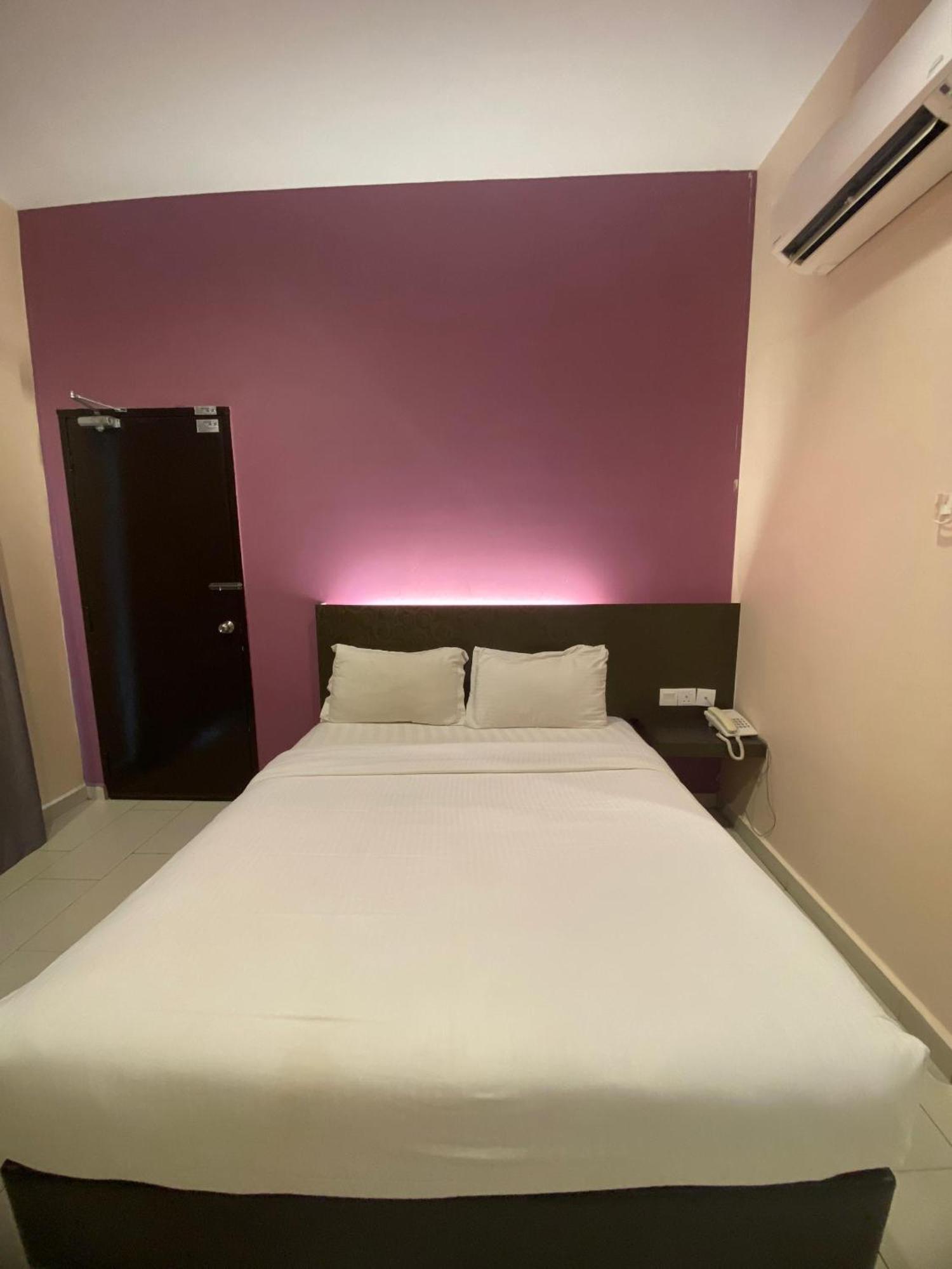 Hotel Mirage Pd Port Dickson Esterno foto